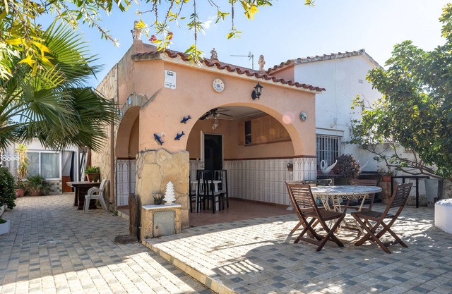 Vacation Home 'Global Ardiaca' with Wi-Fi, Terrace & Garden