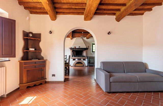 Vacation Home 'La Casina di Elisa' with Private Garden & Wi-Fi