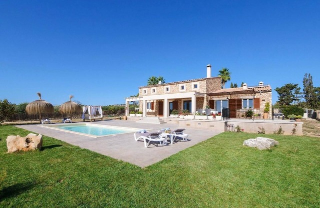 Vacation Home “Paraiso” with Pool, Terrace & Garden