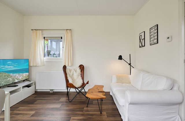 Vacation home Seeadler with terrace and lake proximity