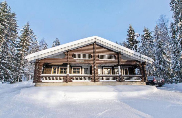 Vacation home Ukonmaja b paritalo in Hyrynsalmi - 10 persons, 4 bedrooms