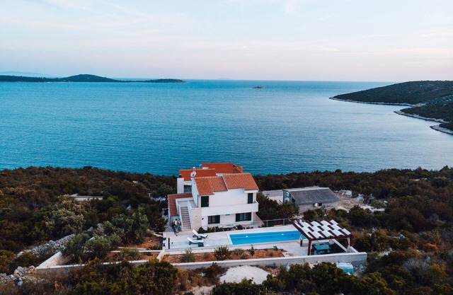 Vacation house - Villa Brdar
