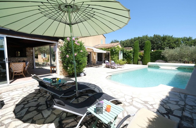 Vacation rental house with pool GARGAS LS2-15