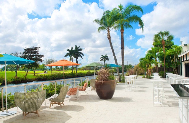 Vacation Starts Here! Swimming Pool, Near Melreese Golf Course!