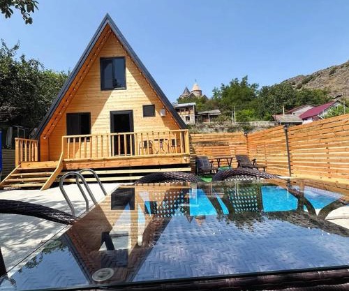 VAR DeGARNO Family House