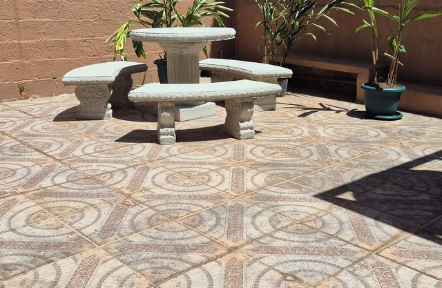 Velaz Guesthouse