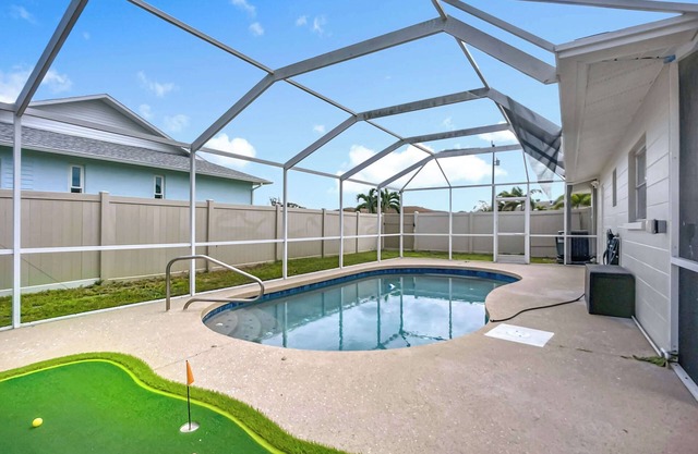 Venice Paradise: 3BR/2BA HEATED POOL & Mini Putt