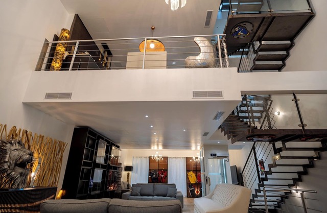 Venue C - Luxurious & Spacious ~ Sauna ~ Elevator