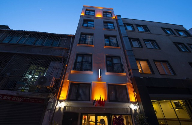 Vera Life Hotel
