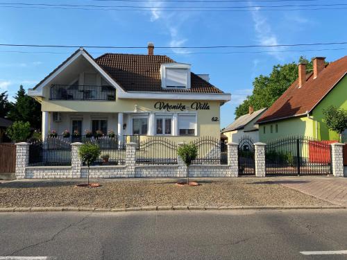 Veronika Villa