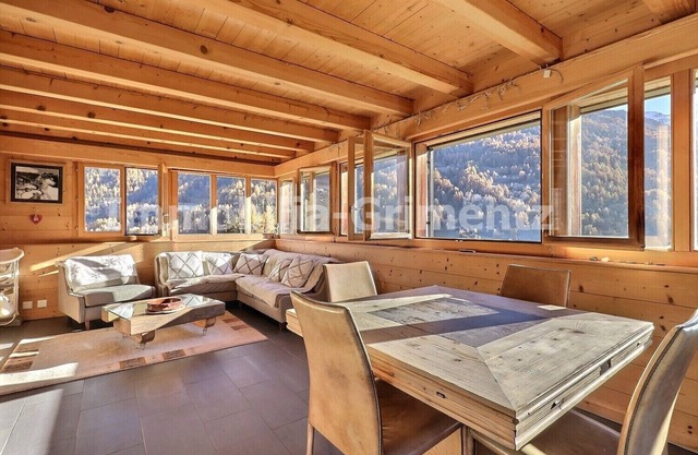 Very comfortable chalet on 3 levels for 6 people in Saint-Jean, living room with wood-burner, kitche