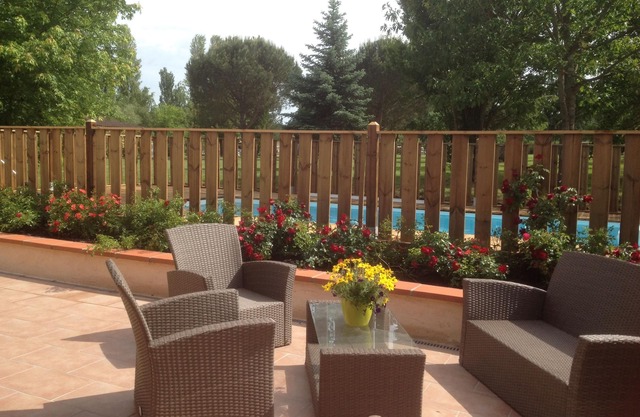 VERY NICE GITE FOR 6 TO 8 PEOPLE WITH PRIVATE SWIMMING POOL 7x3