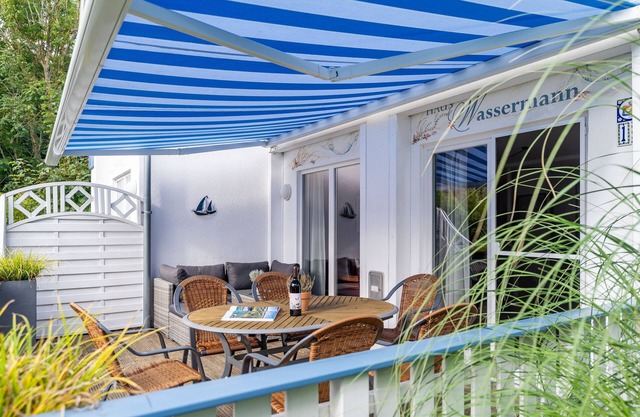 Very nice house in Breege between the Baltic Sea and the Bodden with sauna and fireplace
