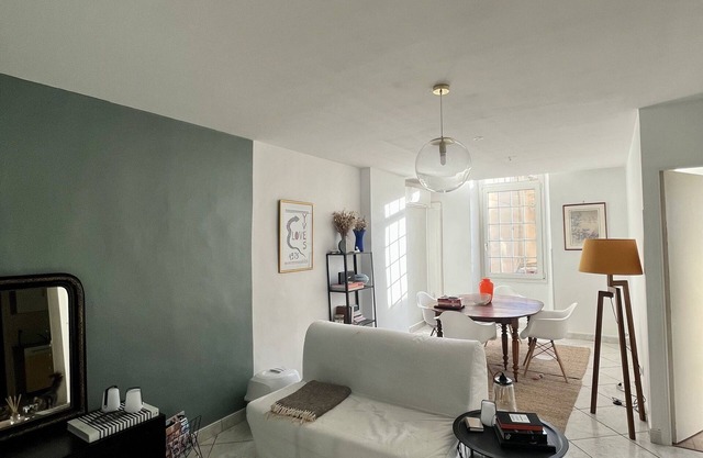 Very quiet 2-room apartment in the heart of Marseille (5th)