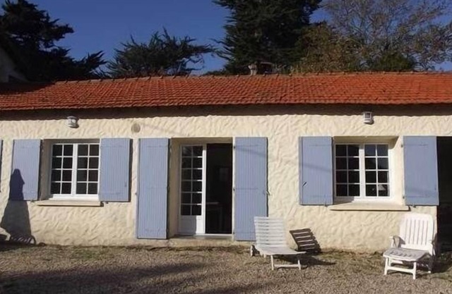 Very quiet house 2 km sea