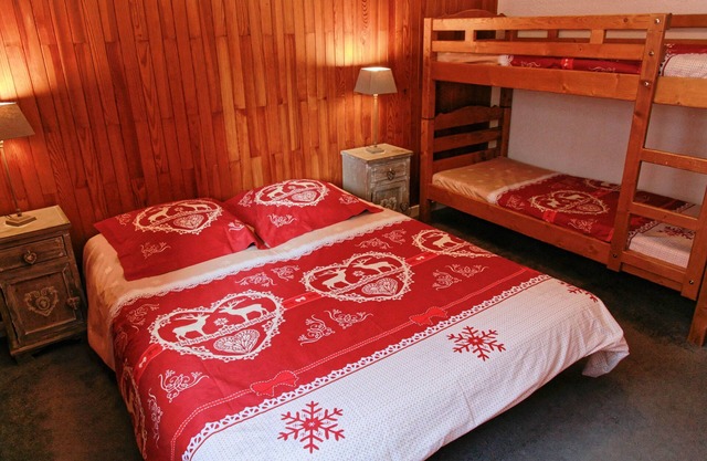 Very spacious apartment with a large bedroom