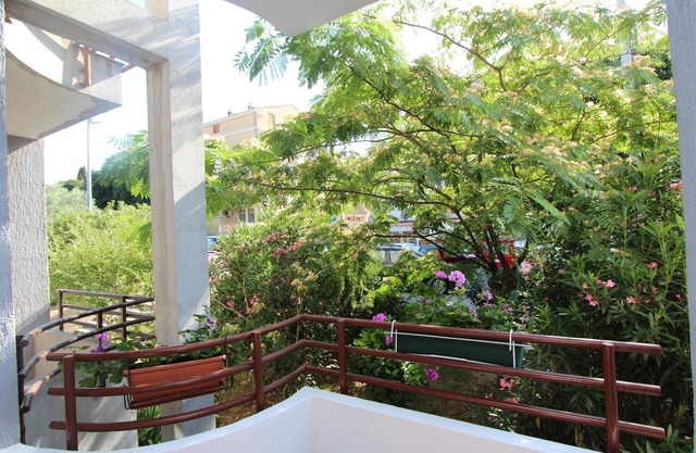 VESNA One-Bedroom Apartment