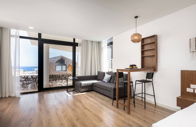 VESTA -Superior Suite - 1BR - Wadi Jebal (I)