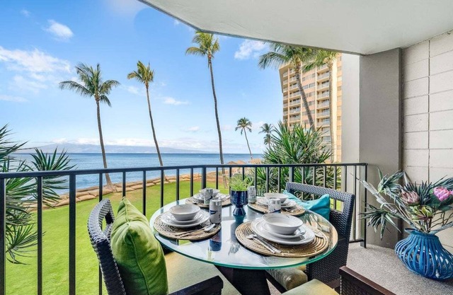 VI 206 OceanFront Studio w Ocean Views Pool