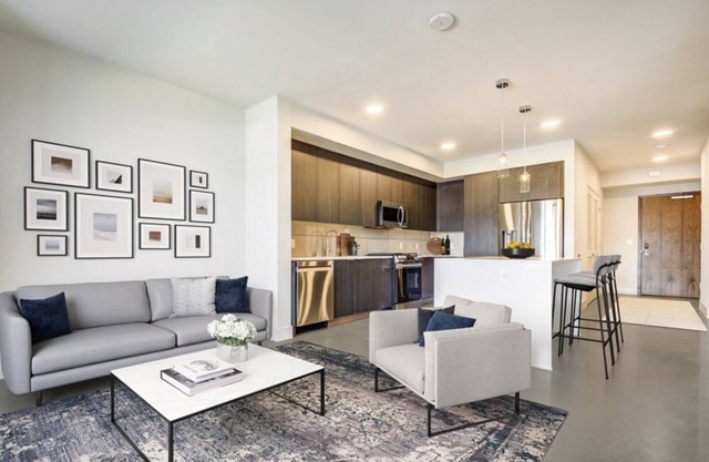 Vibrant 1BR Condo at Highwater: Relax & Enjoy