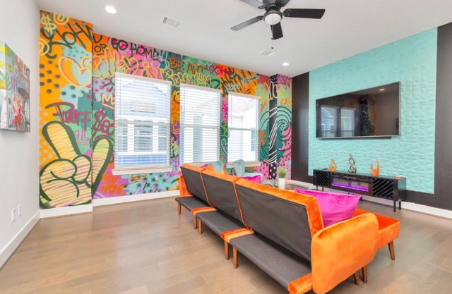 Vibrant ProlificSuite ft Uniquely Designed Rooms