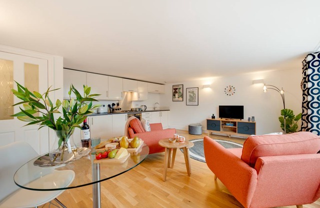 Victoria Apartment 3