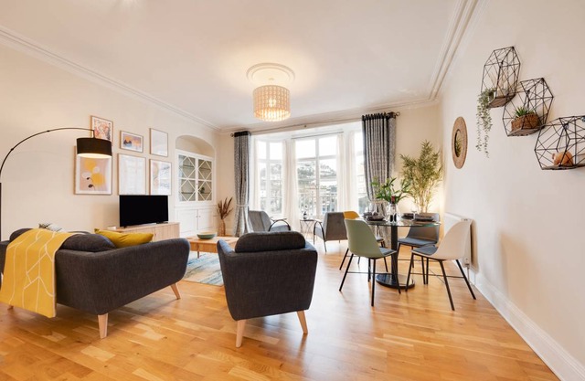 Victoria Apartment