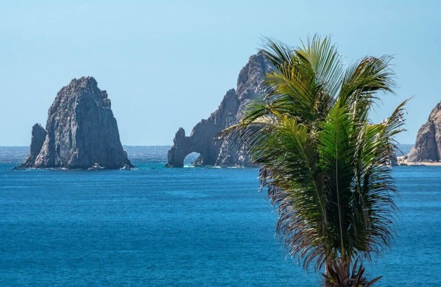 Views of El Arco, Famous Cabo Bay Rock Formation