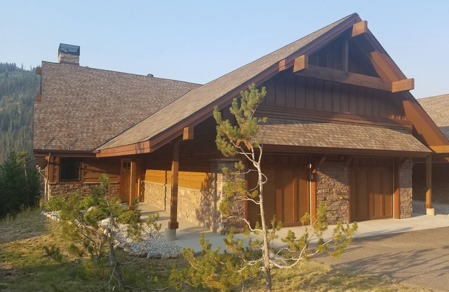 Views of Lone Peak! Great location close to Big Sky Resort!
