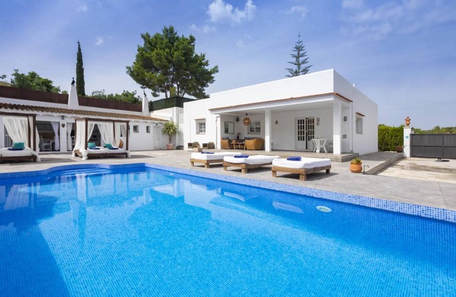 Villa ∙ 5 bedrooms ∙ 10 guests