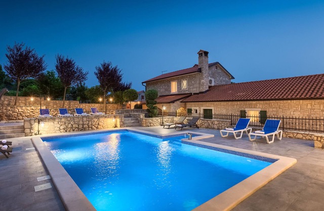 Villa Škavre (Istria - Krsan)
