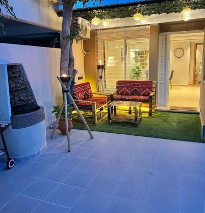 Villa 1, Chic Seaside Stay at Carrousel Mall, Walk Everywhere