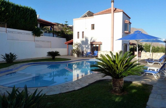 Villa ∙ 3 bedrooms ∙ 6 guests