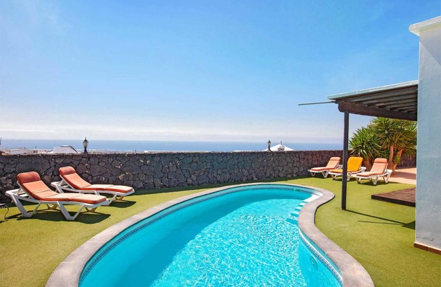 Villa ∙ 3 bedrooms ∙ 6 guests