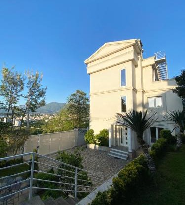 Villa 35