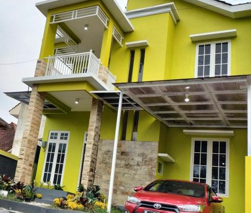 villa 6 kamar tidur