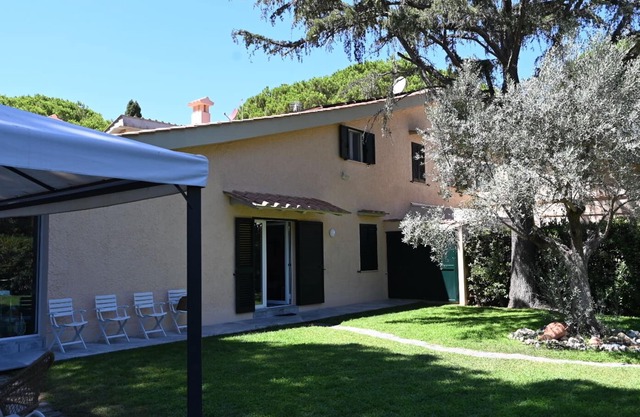 Villa a few minutes from the beach and services