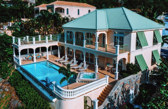 Villa Alondras: Revel in Timeless Luxury at this BEACHFRONT Villa on St. John