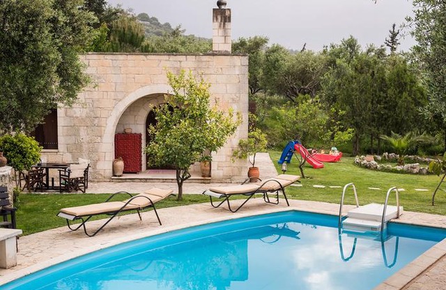 Villa Aloni-Traditional Stone Villa With Nice View pool And Garden