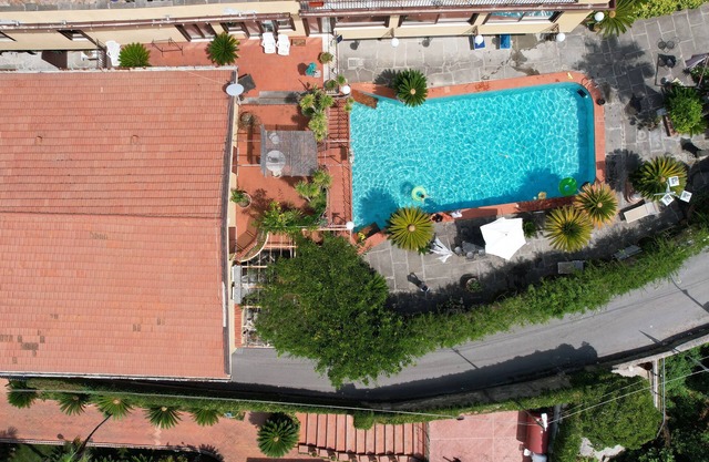 Villa Amalia – Historic Jewel of Amalfi Coast, with Pool, Sauna & Tropical Park