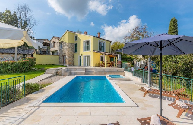 Villa Ana nearby Motovun – Crovillas GmbH
