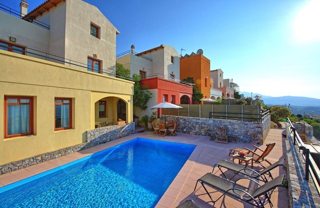 Villa Aphrodite - Vacation villa with pool in Plaka, Crete, Greece.