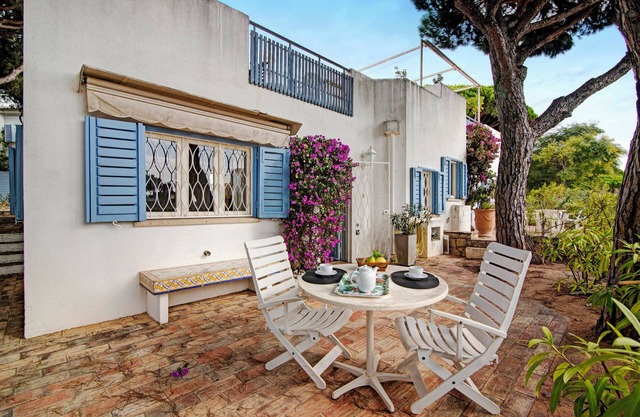 Villa 'Apple' with Sea View, Wi-Fi and Air Conditioning