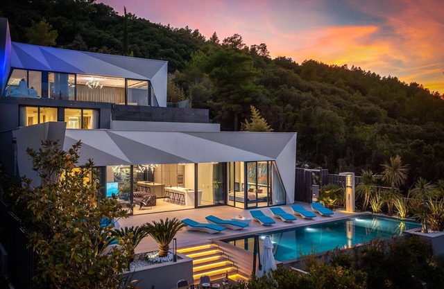 Villa Aqua Majestic Diamond | Sumptuous 5 Bedroom Villa | Magnificent Adriatic.