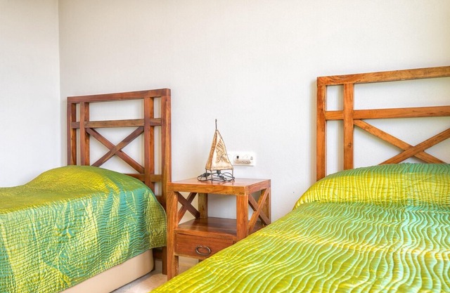Villa Aquarelle by Rafleys - 6BR Villa, Breathtaking Sea Views, 7 min Walk to the Beach, Wifi