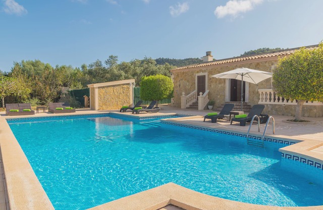 Villa Arhu - Three Bedroom Villa, Sleeps 8