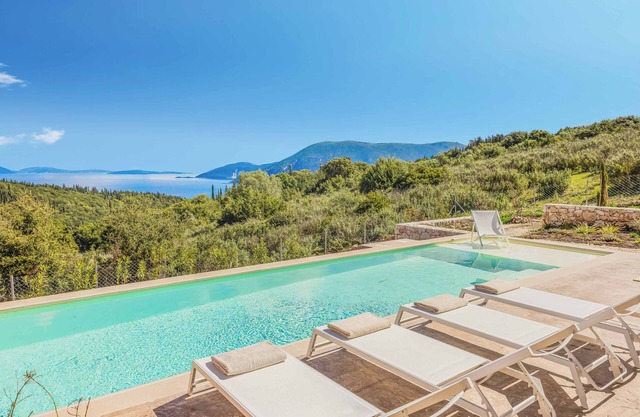 Villa Aria - Two Bedroom Villa, Sleeps 4