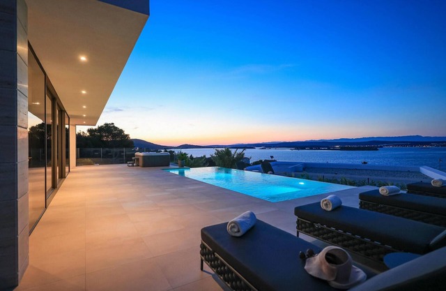 Villa Astor is located on the island of Pašman, in the small tourist town of Tkon.