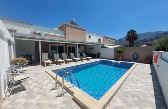 Villa Astro- Less than 5-Min Walk to Kalivaki Beach with private pool