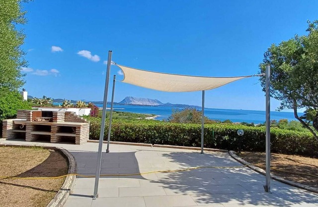 Villa at San Teodoro - near the sea and city center: nature, views and silence!